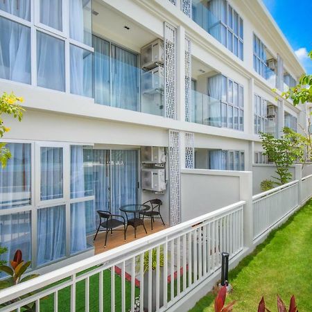 Hotel The Aristo Seaview Patong Exterior foto