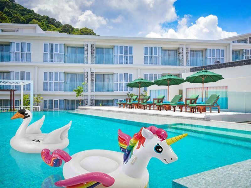 Hotel The Aristo Seaview Patong Exterior foto