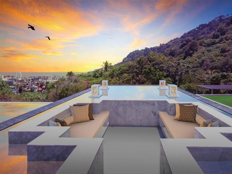 Hotel The Aristo Seaview Patong Exterior foto